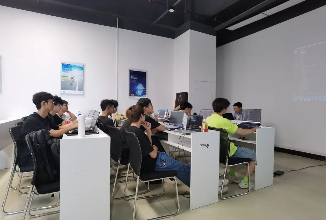 暑期首場華為云移動應用開發師資培訓在泰豪動漫學院舉辦，賦能動漫人才培養新動能